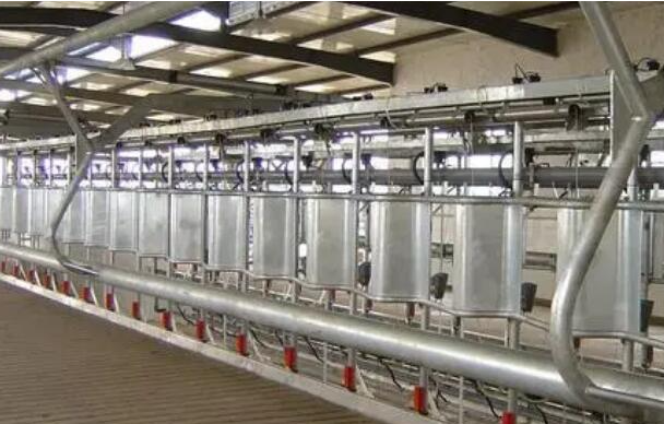 格尔木钢结构 vs 传统结构:一场关于强度与速度的全面胜出!